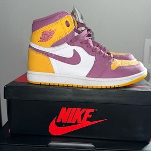 Worn once retro high top Jordan’s brotherhood